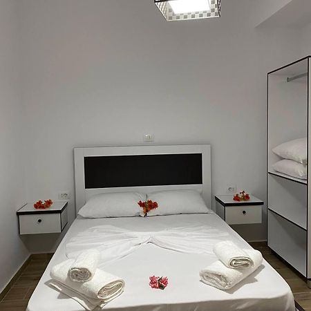 Rentrooms Geni Ksamil Exteriér fotografie