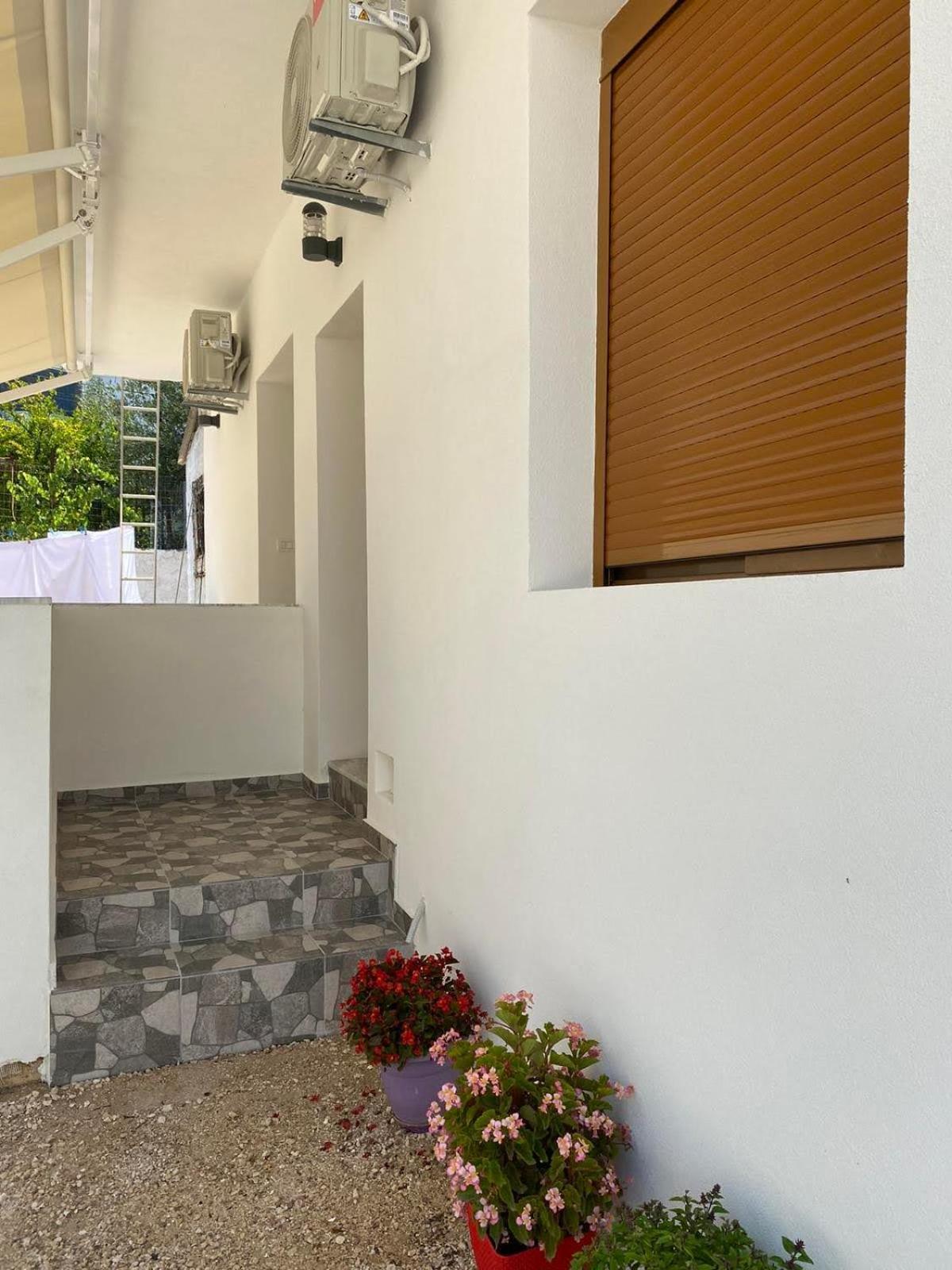 Rentrooms Geni Ksamil Exteriér fotografie