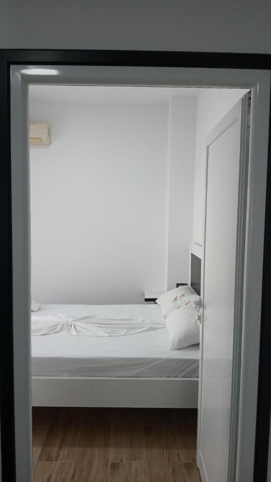 Rentrooms Geni Ksamil Exteriér fotografie